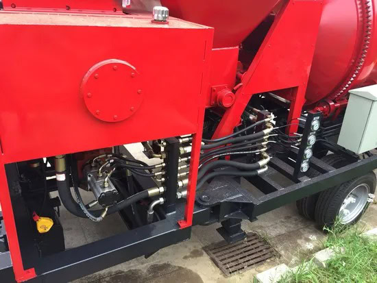 Бетон араластырғышы бар бетон сорғы MACPEX JBTS30-10-66R (дизельді, 30 м3/сағ) - Фото 1 Бетон араластырғышы бар бетон сорғы MACPEX JBTS30-10-66R (дизельді, 30 м3/сағ) - Фото 1