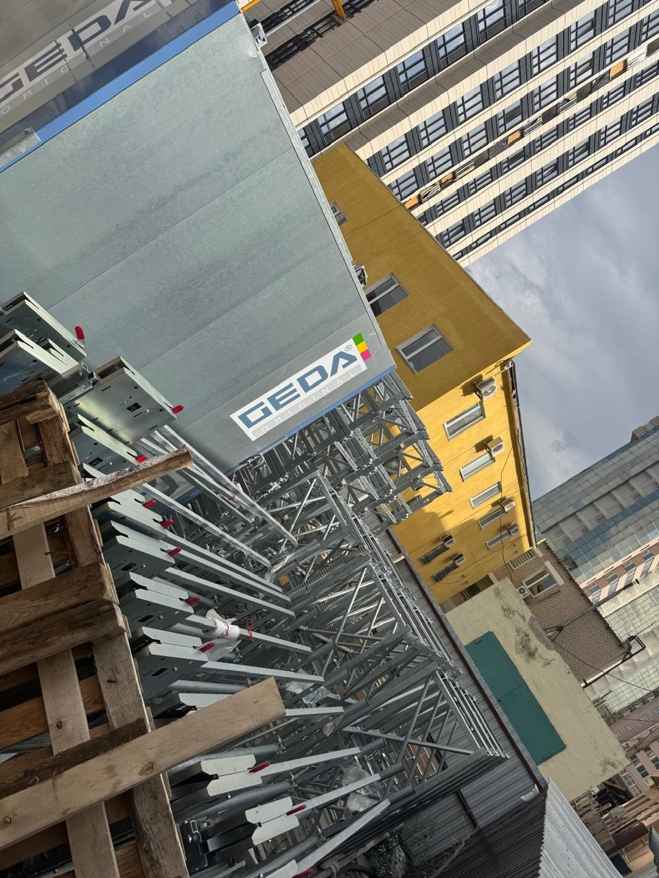 Подъемник мачтовый грузопассажирский GEDA BL 2000 (Германия). 2024 г.в. Новый. В наличии. - Фото 4 Подъемник мачтовый грузопассажирский GEDA BL 2000 (Германия). 2024 г.в. Новый. В наличии. - Фото 4
