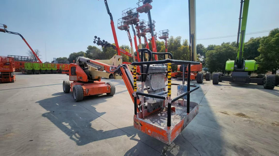 JLG 450 AJ пайдаланылған өздігінен жүретін иінді көтергіш (2021, электр, 2WD) - Фото 1