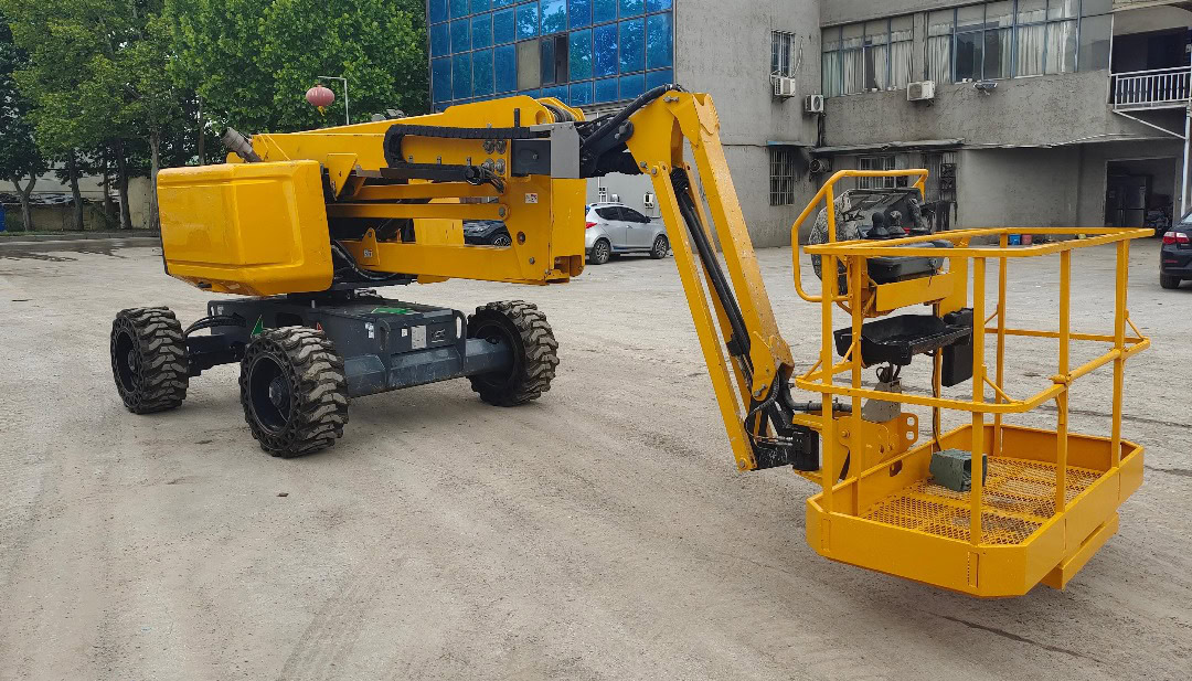 Самоходный коленчатый Б/у подъемник HAULOTTE HA16RTJ (2019, дизель, 4WD, 16 м) - Фото 2