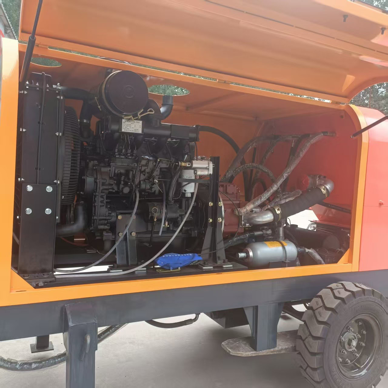 Дизельный мини-бетононасос 2025 г.в., WEIFANG K4102D, производительность 10–12 м3/ч (КНР) - Фото 2