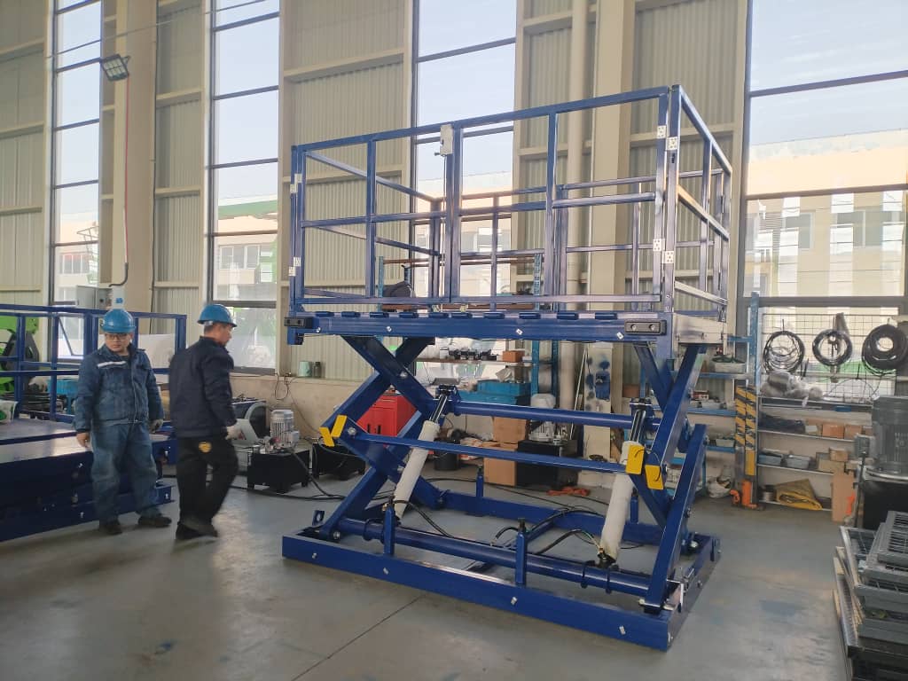 Гидравлический ножничный подъемный стол 3000 кг, подъем до 4,8 м - Фото 2 Гидравлический ножничный подъемный стол 3000 кг, подъем до 4,8 м - Фото 2