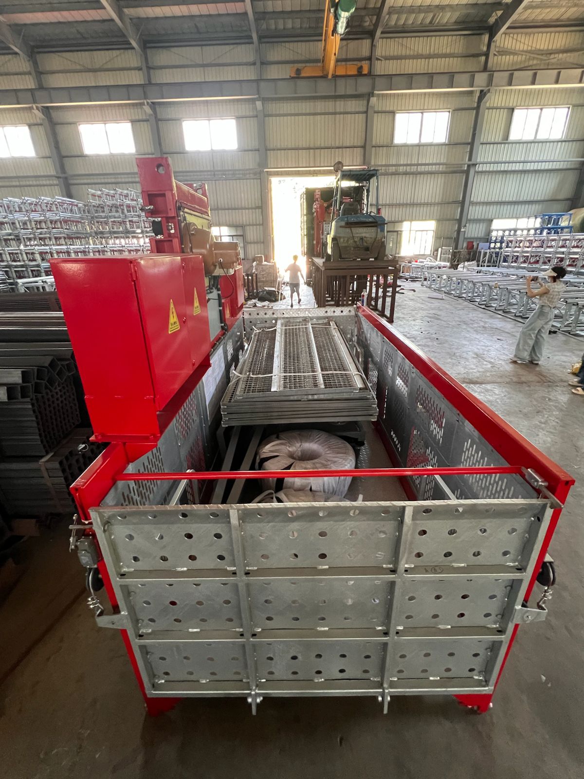 Мачтовый грузовой подъемник SC350 (3,5 т) с открытой кабиной - Фото 3