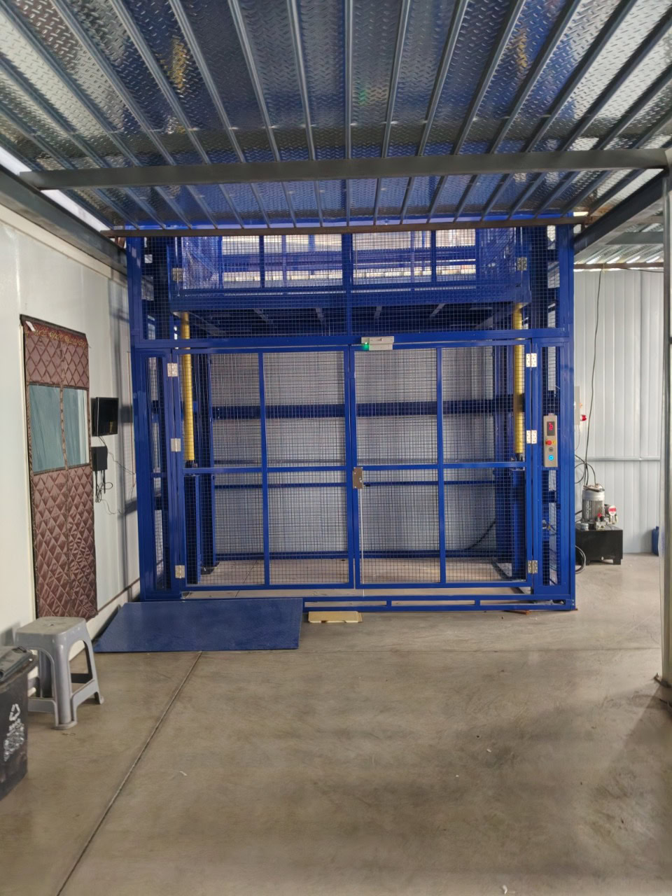 Подъемник грузовой SJD1-12 (1000 кг, 12 м) - Фото 2