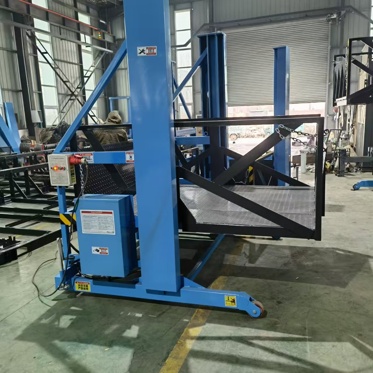 Подкатная гидравлическая погрузочно-разгрузочная платформа SJY 0,5-4 - Фото 1