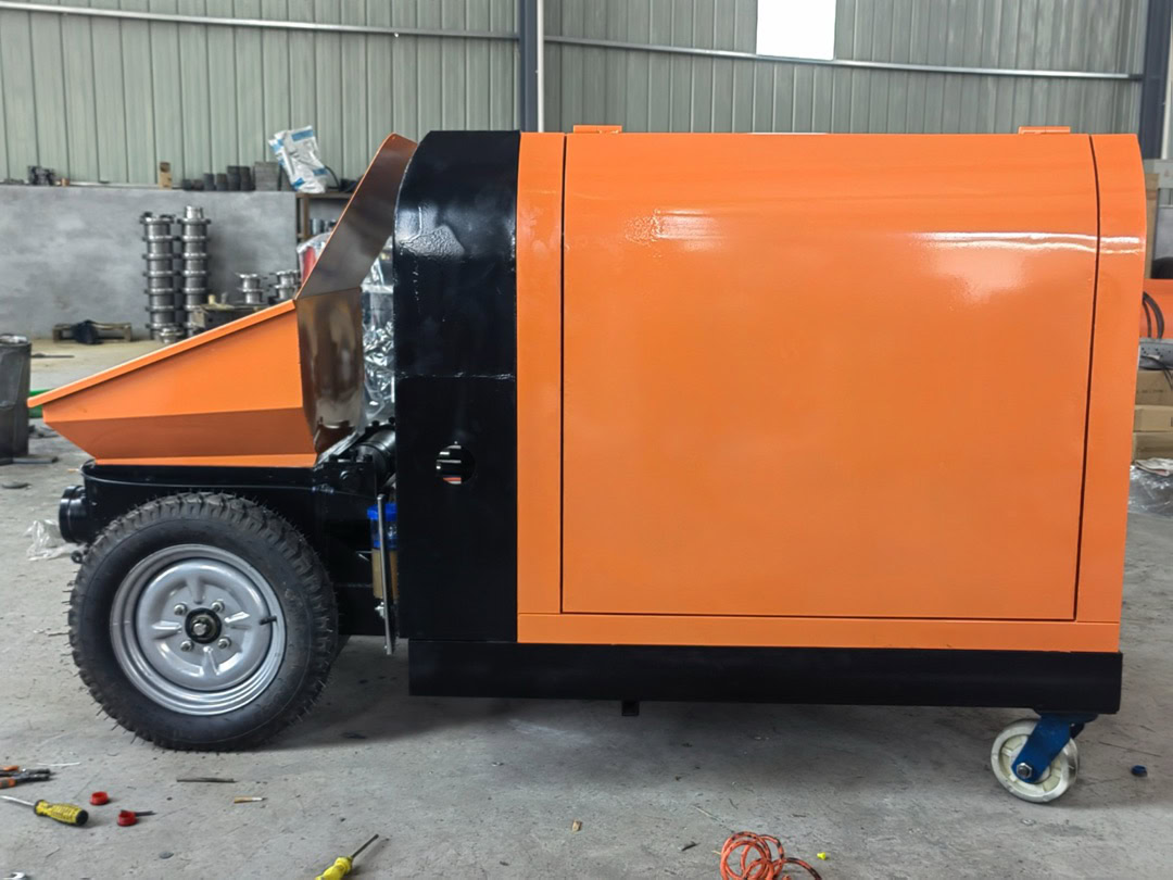 Дизельді мини-бетон насосы 7&ndash;12 м3/сағ (ықшам бетон насосы) - Фото 1